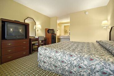 هتل Super 8 By Wyndham Mobile/tillmans Corner