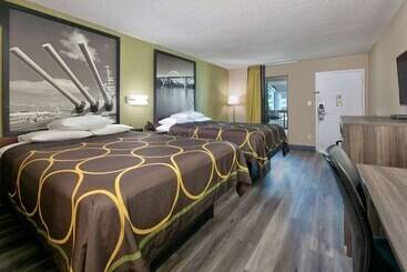 هتل Super 8 By Wyndham Mobile/tillmans Corner