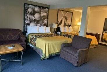 هتل Sutton Suites