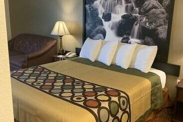 هتل Sutton Suites