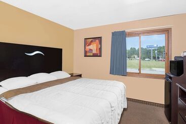 فندق Super 8 By Wyndham Sheboygan Wi