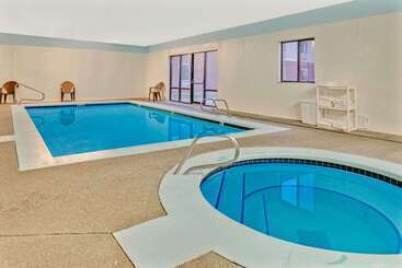 هتل Super 8 By Wyndham Spokane/west
