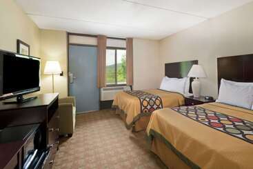 هتل Super 8 By Wyndham White River Junction