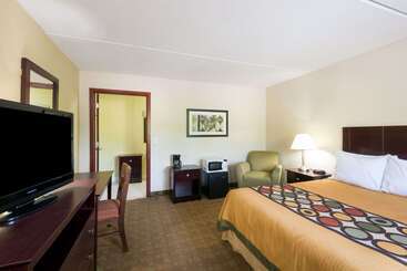 هتل Super 8 By Wyndham White River Junction