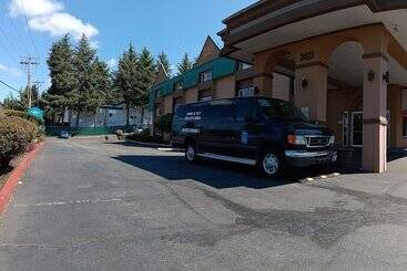 هتل Sutton Suites