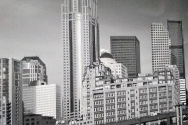 هتل Sutton Suites