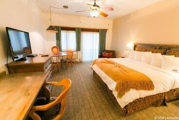 Отель Table Mountain Inn