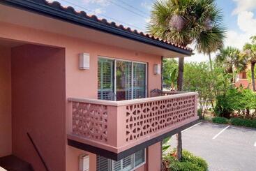 Tahitian Inn Boutique Hotel Tampa