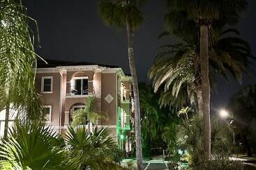Tahitian Inn Boutique Hotel Tampa