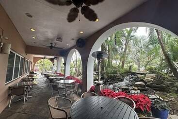 Tahitian Inn Boutique Hotel Tampa