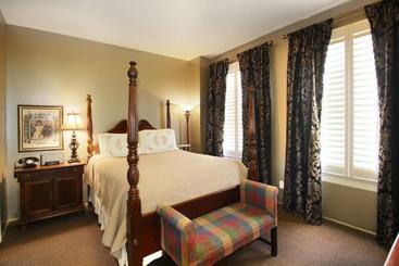 هتل Talbot Heirs Guesthouse