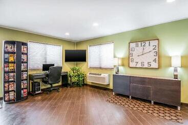 Motel 6 Lancaster