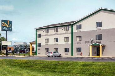 Motel 6 Lancaster