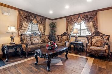 مُتل American Inn & Suites Metro Airport