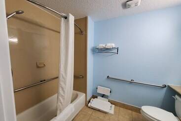 مُتل Coastal Inn & Suites