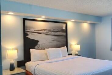مُتل Coastal Inn & Suites