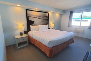مُتل Coastal Inn & Suites