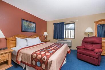 فندق على الطريق Super 8 By Wyndham Baxter/brainerd Area
