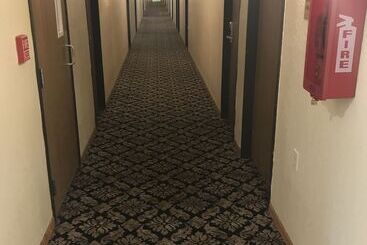 مُتل Super 8 By Wyndham Bridgeview Of Mackinaw City