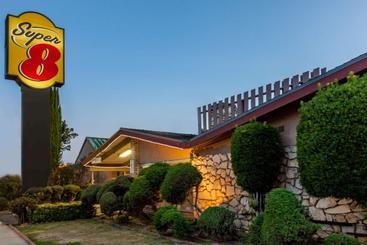 مُتل Super 8 By Wyndham Canoga Park