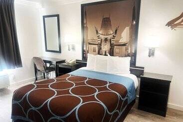 مُتل Super 8 By Wyndham Hollywood/la Area
