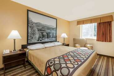 مُتل Super 8 By Wyndham Latham   Albany Airport
