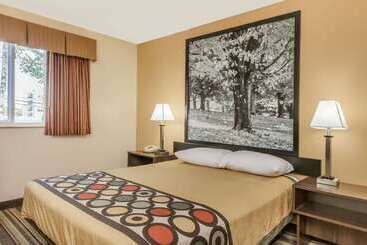 مُتل Super 8 By Wyndham Latham   Albany Airport