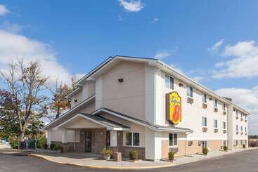 מוטל Super 8 By Wyndham Latham/albany Airport