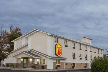 مُتل Super 8 By Wyndham Latham   Albany Airport