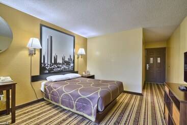 مُتل Super 8 By Wyndham Latham   Albany Airport
