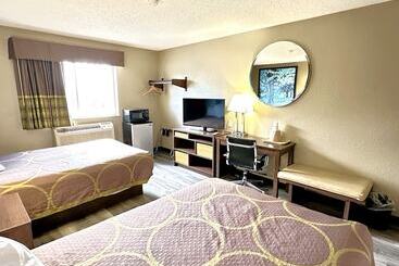 مُتل Super 8 By Wyndham Latham   Albany Airport