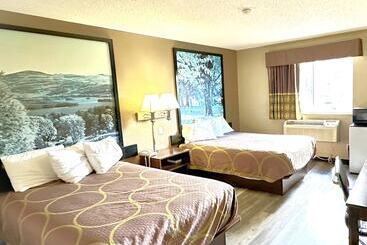 مُتل Super 8 By Wyndham Latham   Albany Airport
