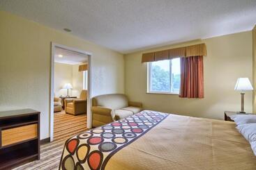 مُتل Super 8 By Wyndham Latham   Albany Airport