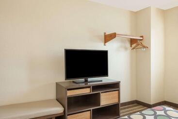 مُتل Super 8 By Wyndham Latham   Albany Airport