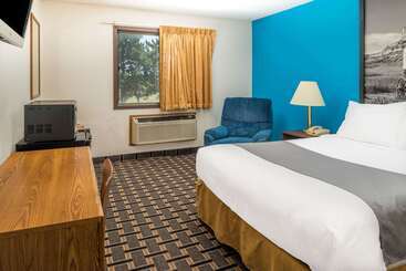 مُتل Super 8 By Wyndham Lincoln West