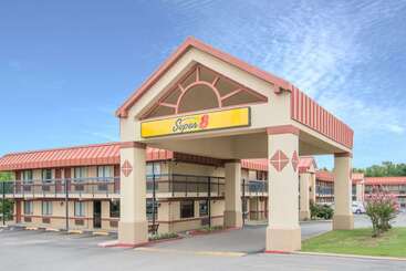 مُتل Super 8 By Wyndham Tulsa