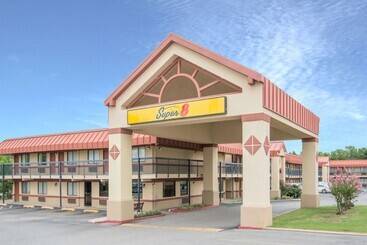 مُتل Super 8 By Wyndham Tulsa