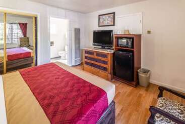 Tahoe Chalet, The Theme Inn