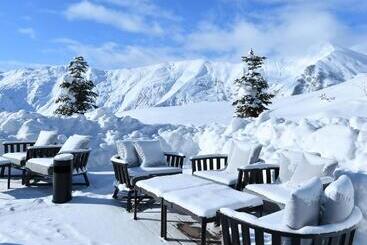 هتل Gudauri Lodge