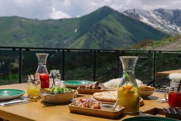هتل Gudauri Lodge