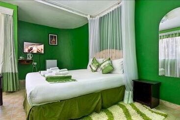 هتل Milele Resort Nakuru
