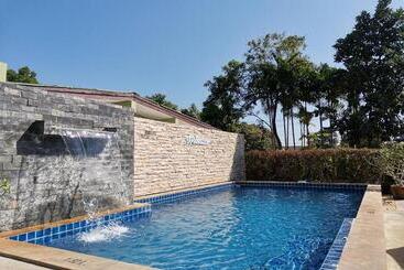 هتل Serene Villa
