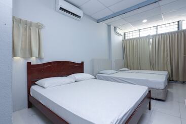 هتل Spot On 89796 D Noor Budget Inn