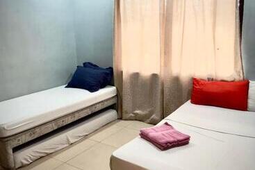 هتل V Cat Apartelle