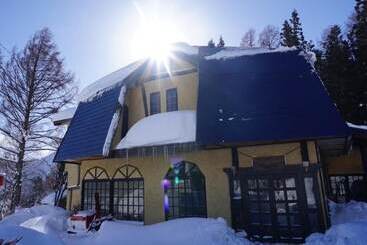 پانسیون Lodge Canada