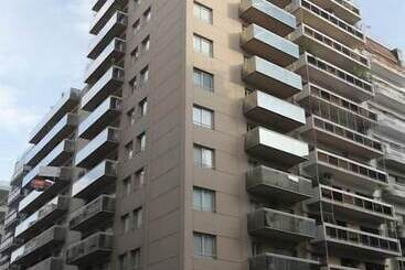 هتل آپارتمان Arc Callao Studios & Suites