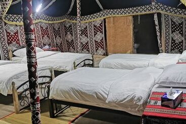هتل Desert Wonders Camp