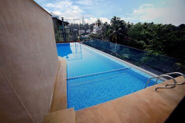 هتل Yash International Calicut