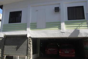 هتل Ziur Inn