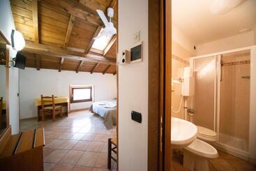 هتل Albergo Al Platano